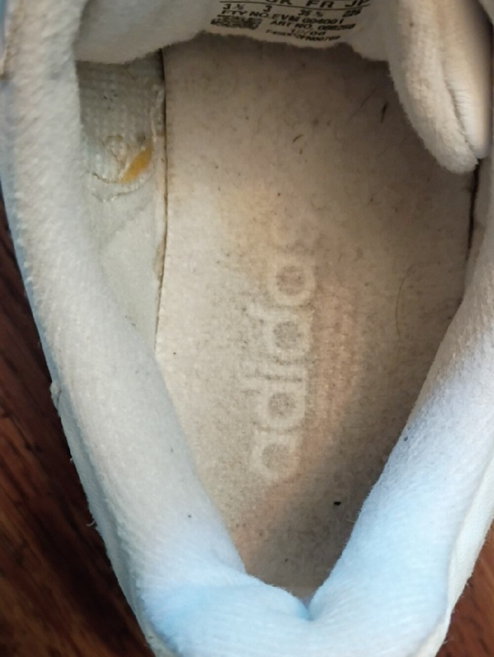 🩷Kids Adidas White Classic Shell Toe Sneakers - Picture 9 of 9